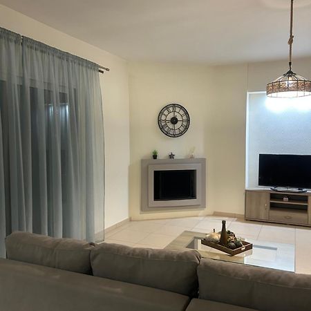 Dream House Apartment Preveza Bagian luar foto